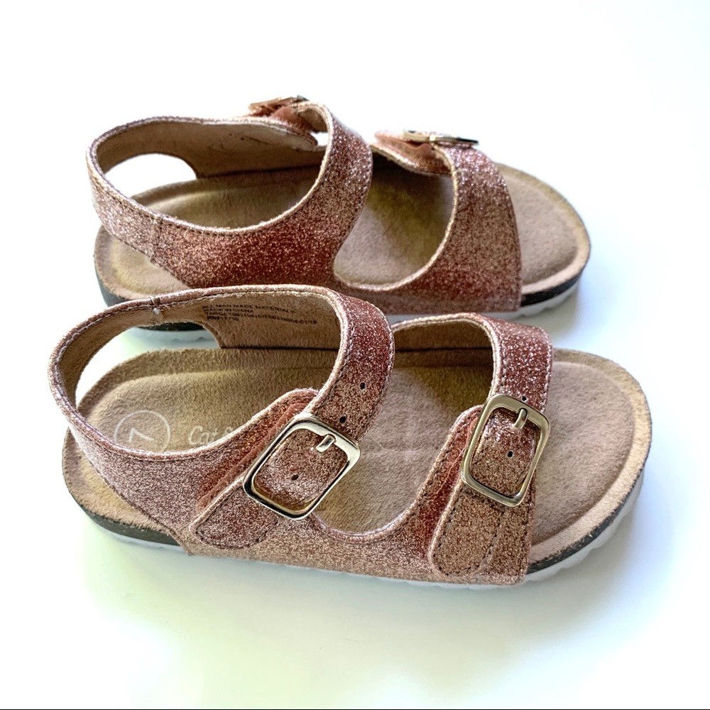 Cat & Jack sz. 7 gold sandals. Like new.